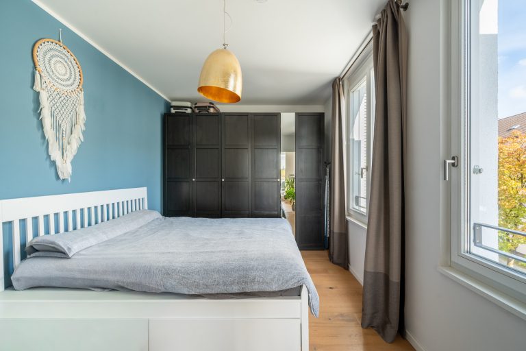 Aigner Immobilien GmbH - Immobilienangebot - 80634 München - Neuhausen - Etagenwohnung - Neuwertige, ideal geschnittene Wohnung mit Süd-Loggia in Neuhausen