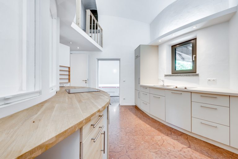 Aigner Immobilien GmbH - Immobilienangebot - 82031 Grünwald - Grünwald - Einfamilienhaus - Villa in exklusiver Lage von Grünwald mit individuellem Gestaltungsspielraum