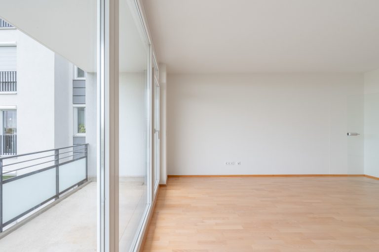 Aigner Immobilien GmbH - Immobilienangebot - 81377 München - Hadern - Etagenwohnung - Selbstbezug oder Kapitalanlage: Renovierte 2 Zimmer Wohnung mit Balkon / Klinikum Großhadern