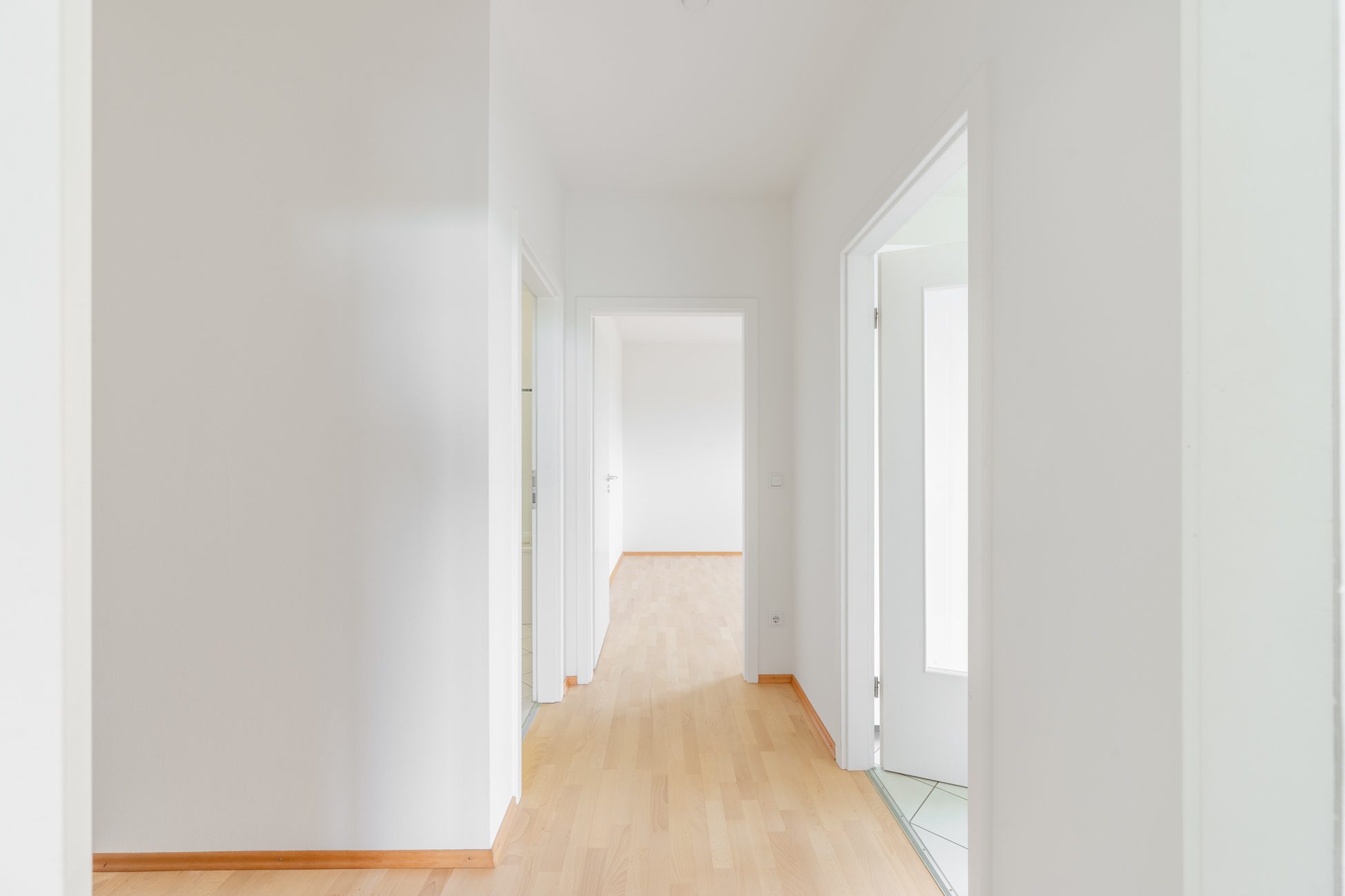 Aigner Immobilien GmbH - Immobilienangebot - 81377 München - Hadern - Etagenwohnung - Selbstbezug oder Kapitalanlage: Renovierte 2 Zimmer Wohnung mit Balkon / Klinikum Großhadern