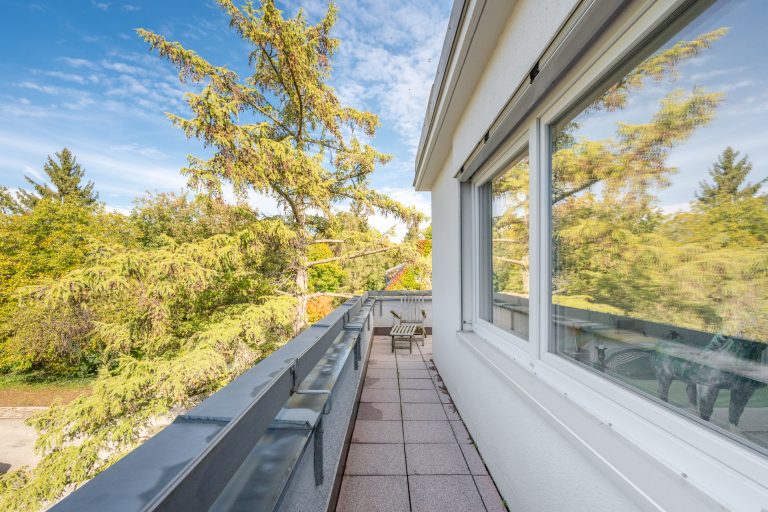 Aigner Immobilien GmbH - Immobilienangebot - 81247 München - Obermenzing - Dachgeschosswohnung - Großzügigkeit in vollkommener Privatsphäre – Exklusives Penthouse mit weitläufiger Terrasse