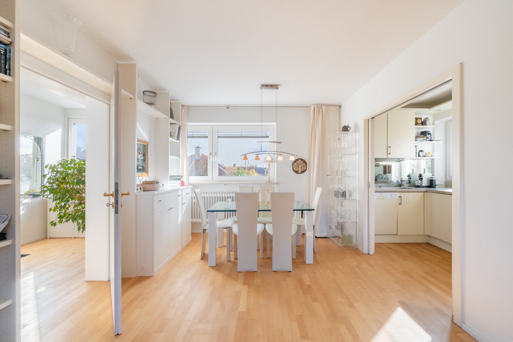 Aigner Immobilien GmbH - Immobilienangebot - 81247 München - Obermenzing - Dachgeschosswohnung - Großzügigkeit in vollkommener Privatsphäre – Exklusives Penthouse mit weitläufiger Terrasse
