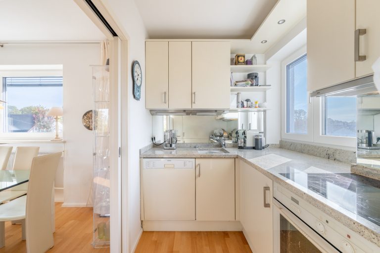 Aigner Immobilien GmbH - Immobilienangebot - 81247 München - Obermenzing - Dachgeschosswohnung - Großzügigkeit in vollkommener Privatsphäre – Exklusives Penthouse mit weitläufiger Terrasse
