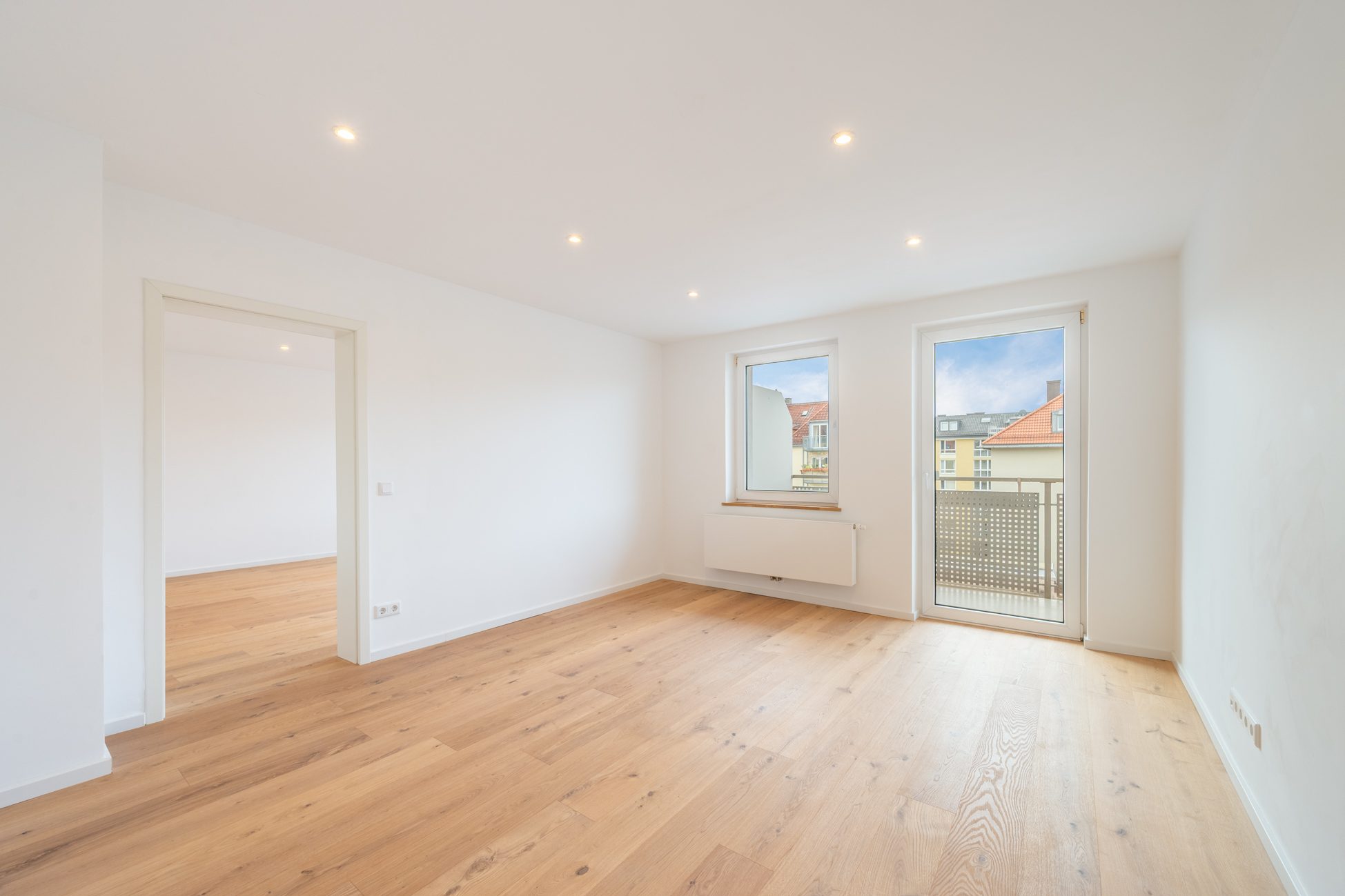 Aigner Immobilien GmbH - Immobilienangebot - 80798 München - Maxvorstadt - Etagenwohnung - Wohnen zwischen Josephsplatz und Theresienstraße: Hochwertig sanierte 3-Zimmer-Wohnung mit Südbalkon