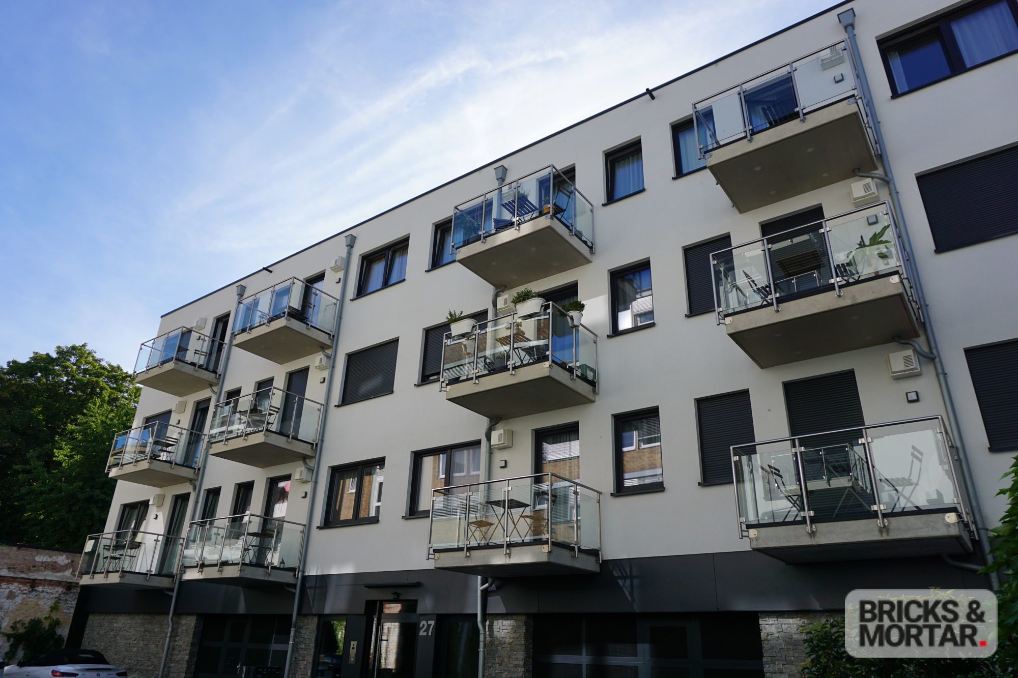 Immobilienangebot - Düsseldorf - Alle - DG Wohnung in Unterbilk mit attraktiver Rendite von ~5% durch Kurz- und Mittelfristige Vermietung