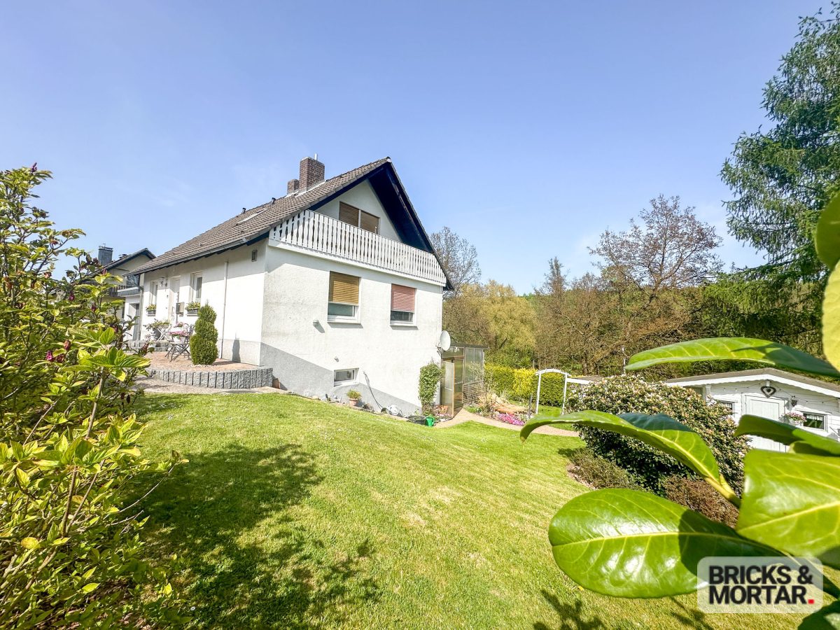 Immobilienangebot - Krebeck - Alle - Einfamilienhaus mit Traumhaften Garten in Krebeck-Rennshausen