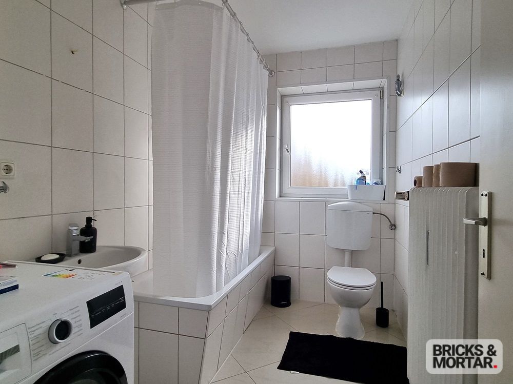 Immobilienangebot - Augsburg - Alle - Kapitalanlage in Augsburg! Gepflegte 2-Zi. Wohnung auf 61 m² mit Balkon, Einbauküche und Stellplatz.