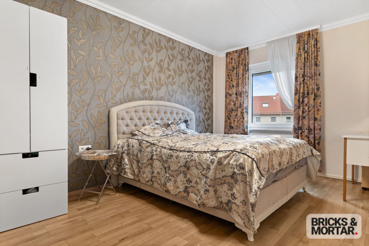 Immobilienangebot - Bremen - Alle - Reihenmittelhaus in Kattenesch - topsaniert!