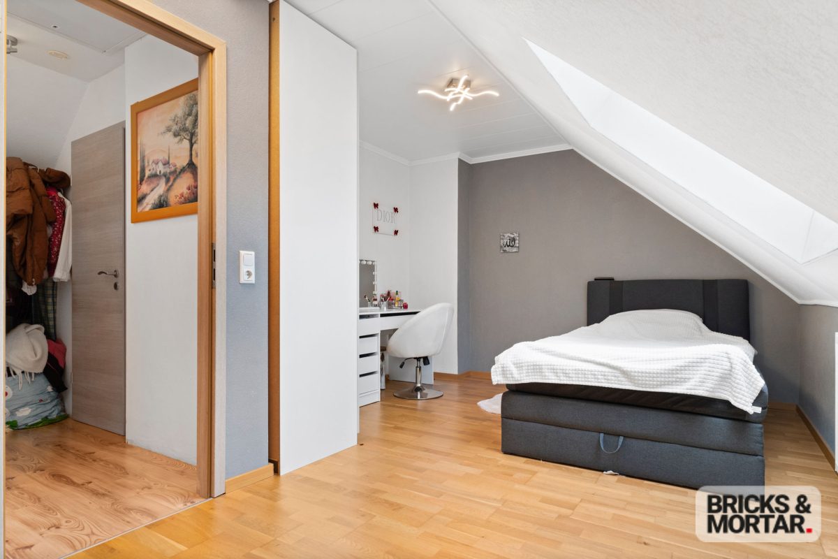Immobilienangebot - Bremen - Alle - Reihenmittelhaus in Kattenesch - topsaniert!