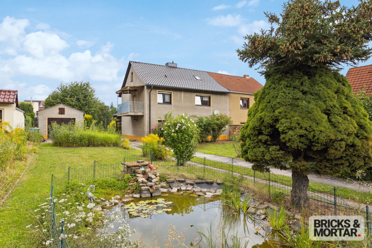 Immobilienangebot - Querfurt - Alle - Verlockende Doppelhaushälfte in Querfurt – Zentral gelegen, großzügig und komfortabel.