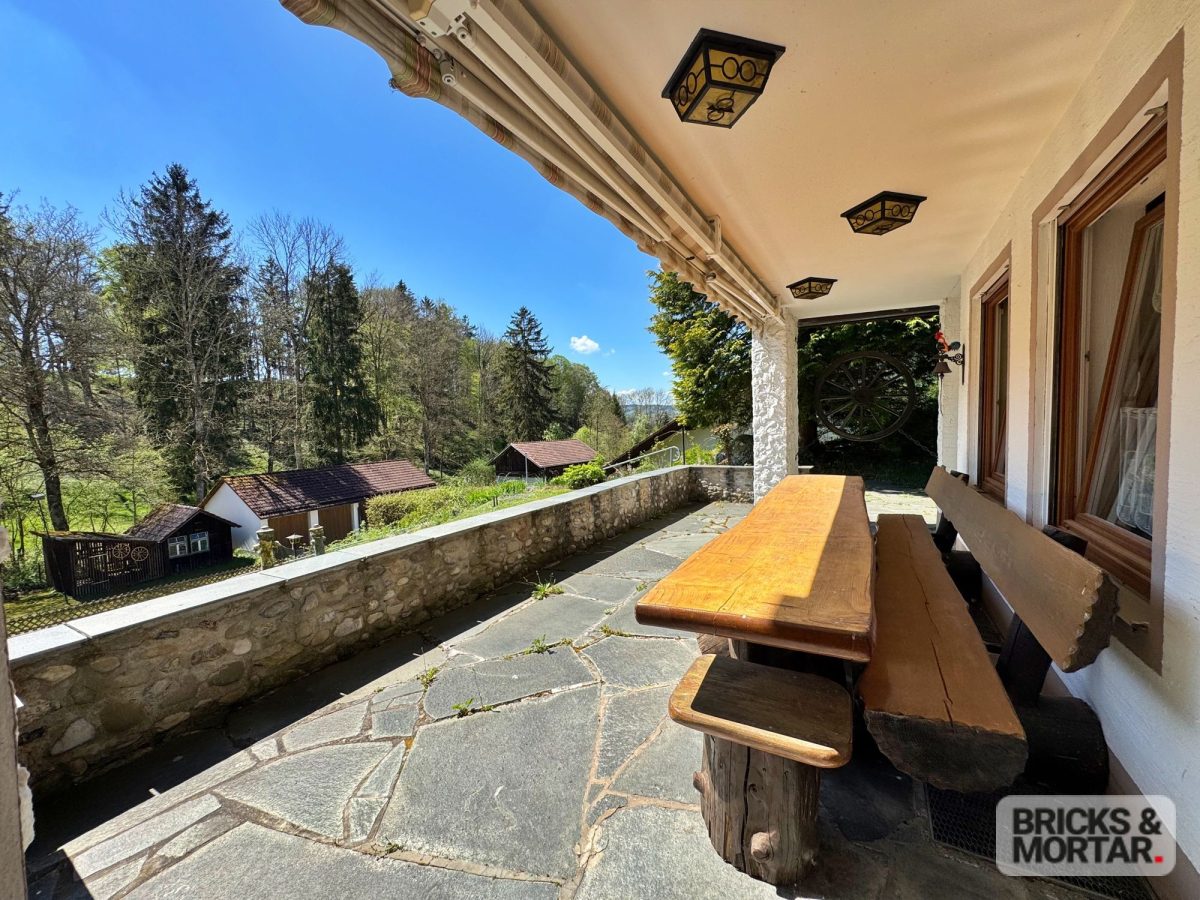 Immobilienangebot - Kaufbeuren - Alle - Großes Einfamilienhaus mit zusätzlichem Grundstück – Mehr Raum für Natur, Freizeit und Gestaltung!