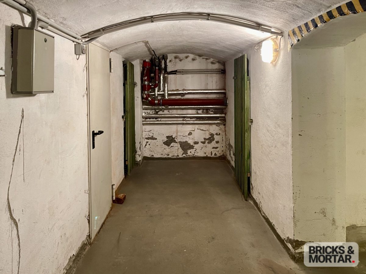 Immobilienangebot - Leipzig / Lindenau - Alle - Großzügige 3-Zimmer-Wohnung mit Balkon in gepflegtem Mehrfamilienhaus