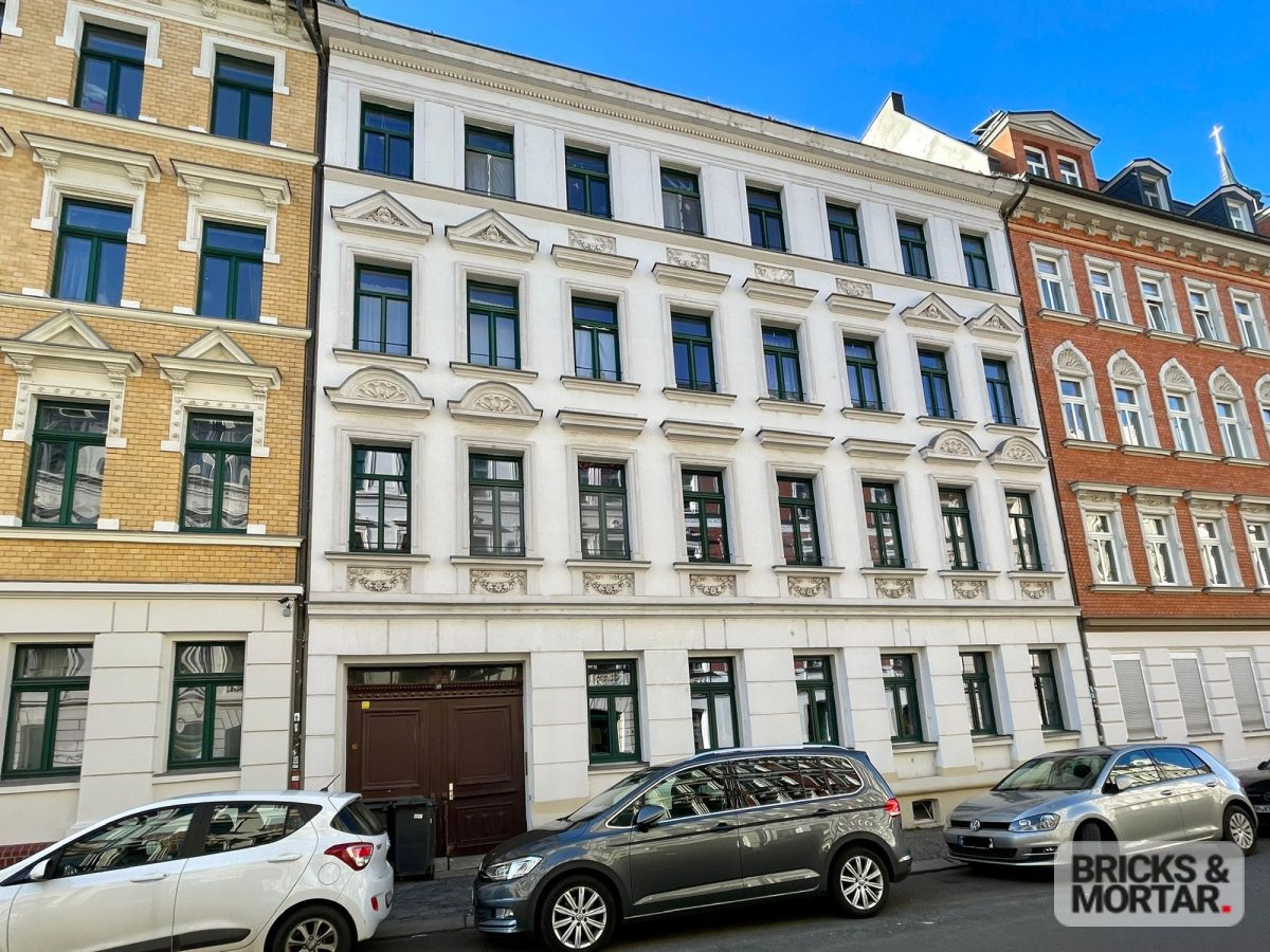 Immobilienangebot - Leipzig / Lindenau - Alle - Großzügige 3-Zimmer-Wohnung mit Balkon in gepflegtem Mehrfamilienhaus