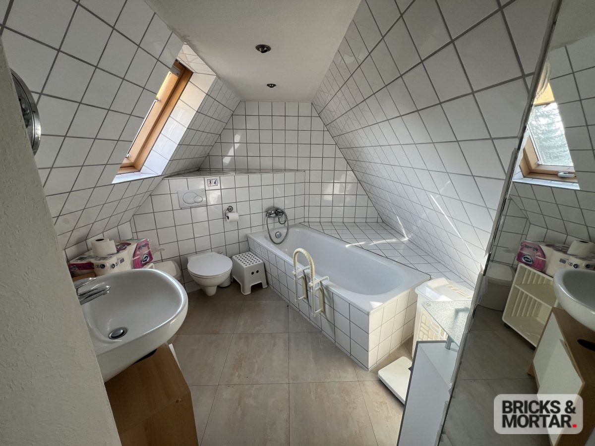Immobilienangebot - Stuhr - Alle - Großes Einfamilienhaus auf traumhaften Eckgrundstück am Waldrand