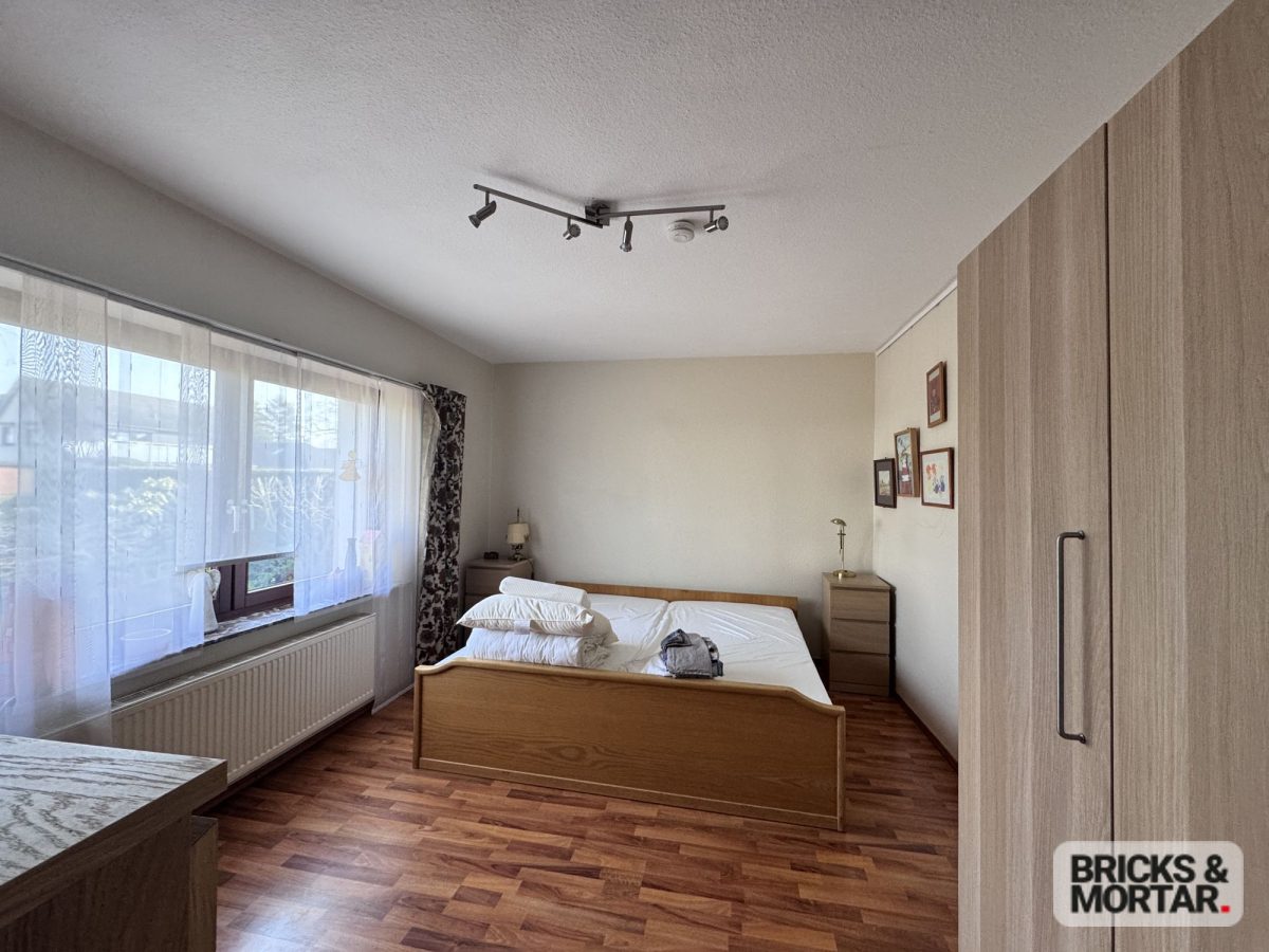 Immobilienangebot - Stuhr - Alle - Großes Einfamilienhaus auf traumhaften Eckgrundstück am Waldrand