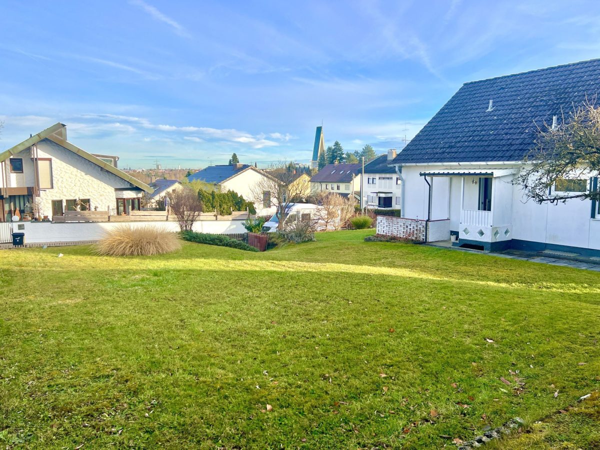 Immobilienangebot - Neusäß-Ottmarshausen - Alle - Freistehendes Einfamilienhaus mit wunderschönem Ausblick nahe Uniklinikum in Neusäß