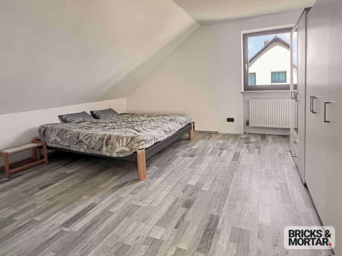 Immobilienangebot - Konradsreuth - Alle - Großzügiges Einfamilienhaus mit Einliegerwohnung und Doppelgarage