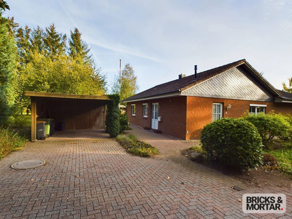 Immobilienangebot - Böel - Alle - Gepflegter Winkelbungalow auf sonnigem großen Grundstück