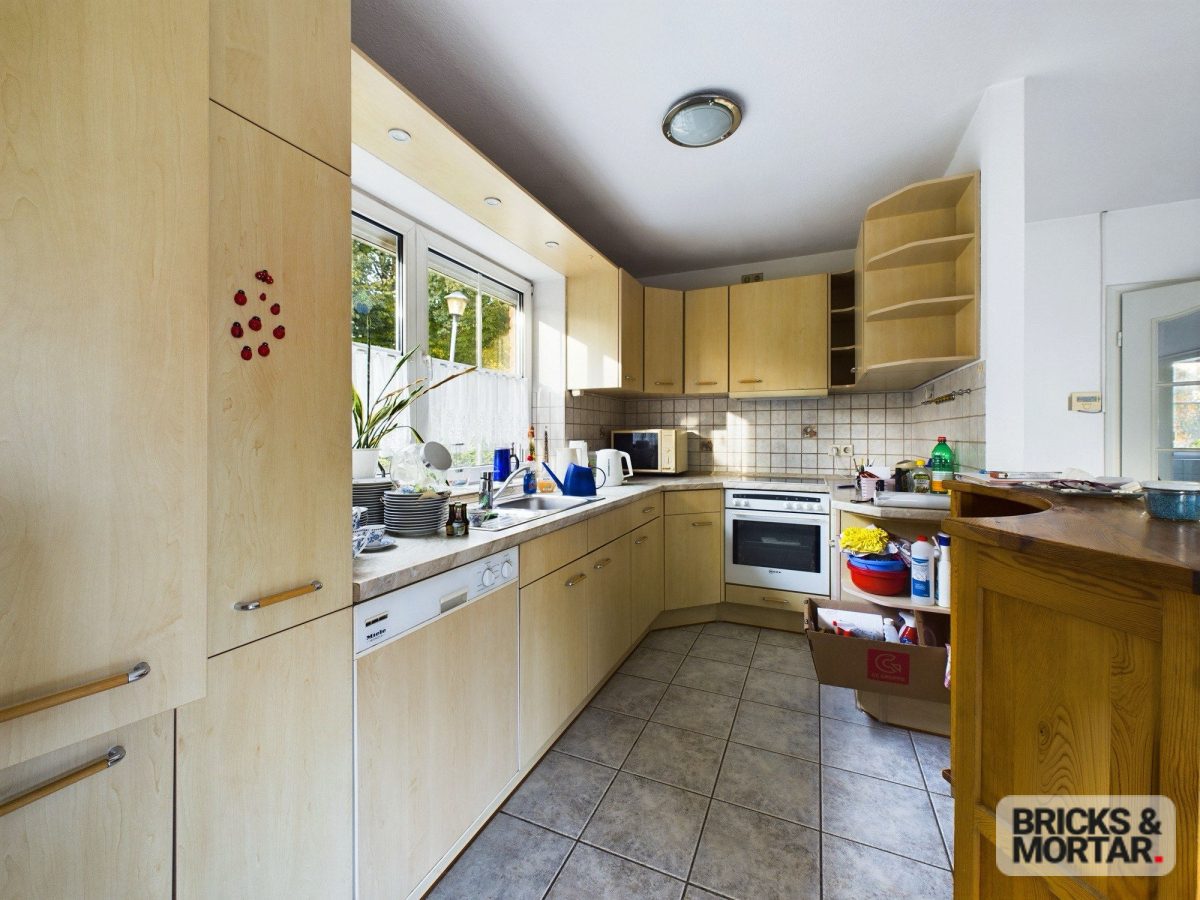 Immobilienangebot - Böel - Alle - Gepflegter Winkelbungalow auf sonnigem großen Grundstück