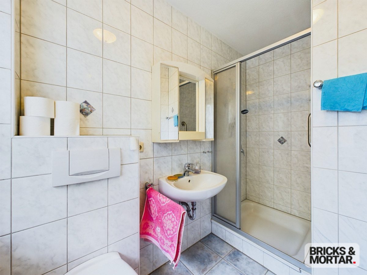 Immobilienangebot - Böel - Alle - Gepflegter Winkelbungalow auf sonnigem großen Grundstück