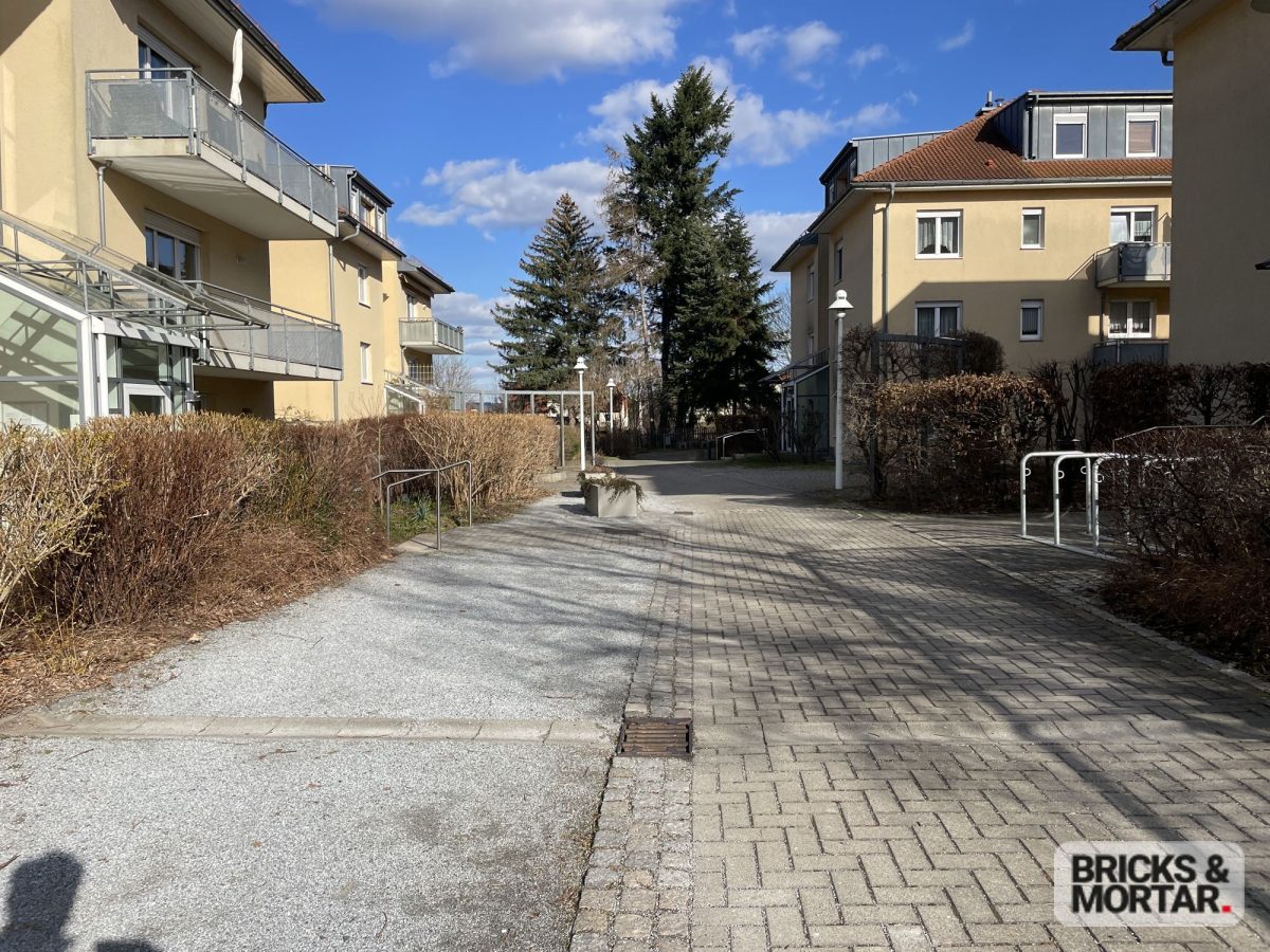 Immobilienangebot - Dresden - Alle - Attraktive Kapitalanlage: Vermietete 3-Zimmer-Wohnung in gepflegtem Wohnpark
