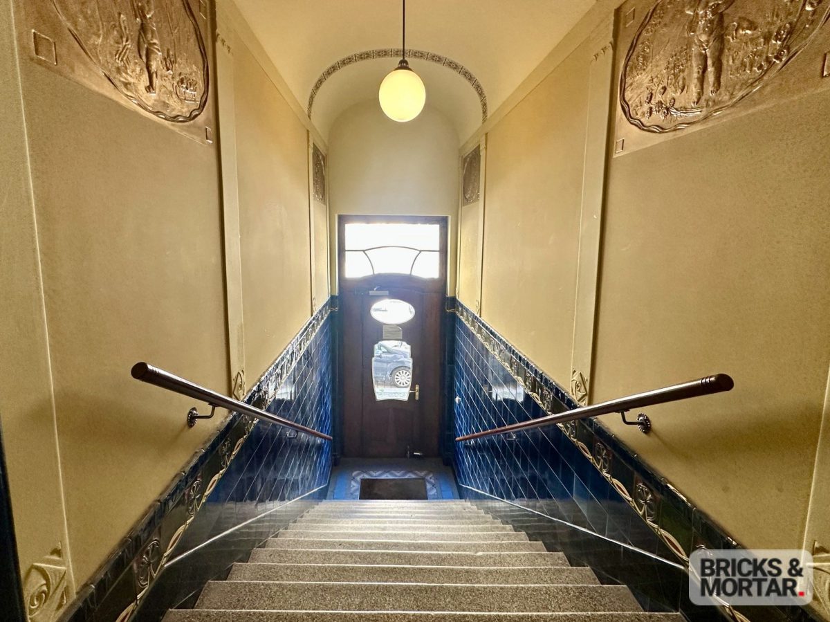Immobilienangebot - Leipzig - Alle - Moderne Eigentumswohnung in historischem Gebäude – Wohnen mit Charme und Komfort