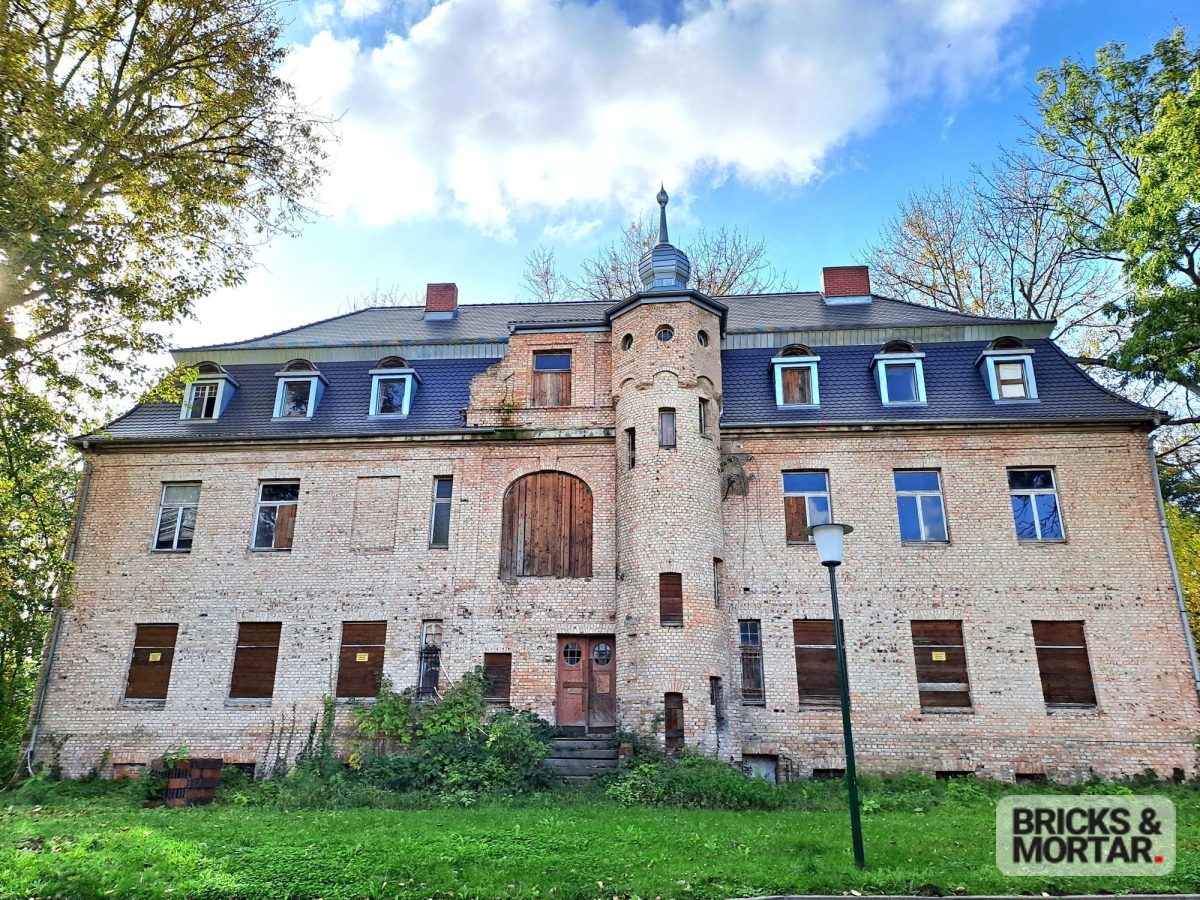 Immobilienangebot - Teutschenthal / Köchstedt - Alle - Einzigartiges Schloss in Teutschenthal – Historisches Anwesen mit vielseitigem Potenzial