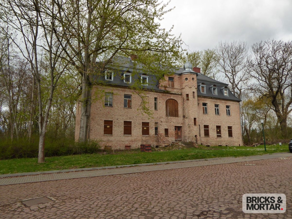Immobilienangebot - Teutschenthal / Köchstedt - Alle - Einzigartiges Schloss in Teutschenthal – Historisches Anwesen mit vielseitigem Potenzial