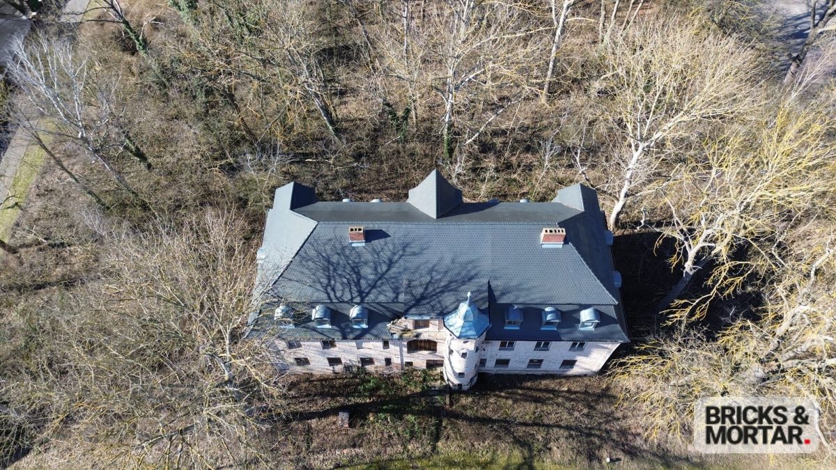 Immobilienangebot - Teutschenthal / Köchstedt - Alle - Einzigartiges Schloss in Teutschenthal – Historisches Anwesen mit vielseitigem Potenzial