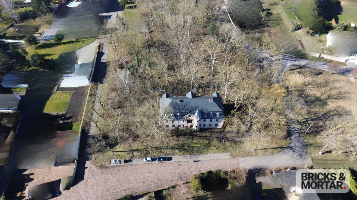 Immobilienangebot - Teutschenthal / Köchstedt - Alle - Einzigartiges Schloss in Teutschenthal – Historisches Anwesen mit vielseitigem Potenzial