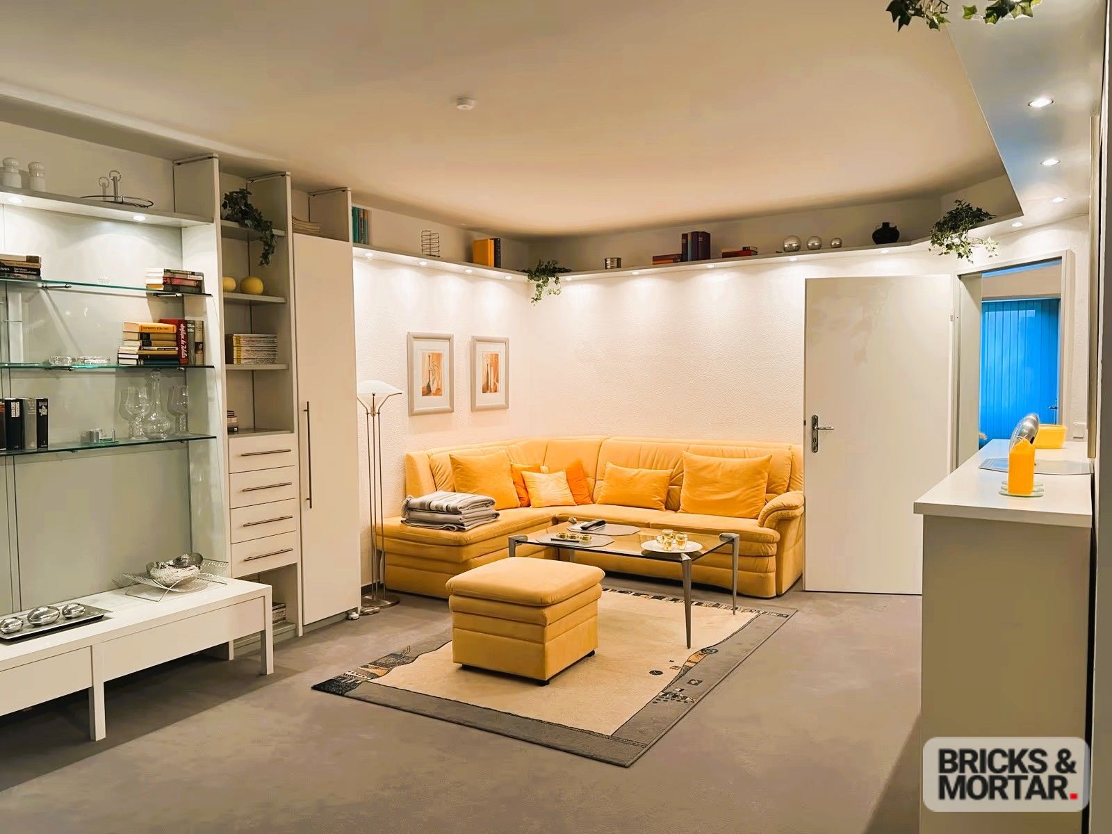 Immobilienangebot - Dresden - Alle - Exklusive 2-Zimmer-Erdgeschosswohnung nahe der TU Dresden – Möbliert mit Terrasse – zu verkaufen