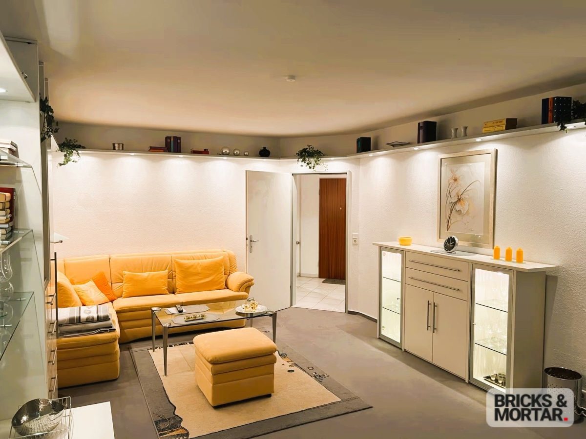 Immobilienangebot - Dresden - Alle - Exklusive 2-Zimmer-Erdgeschosswohnung nahe der TU Dresden – Möbliert mit Terrasse – zu verkaufen