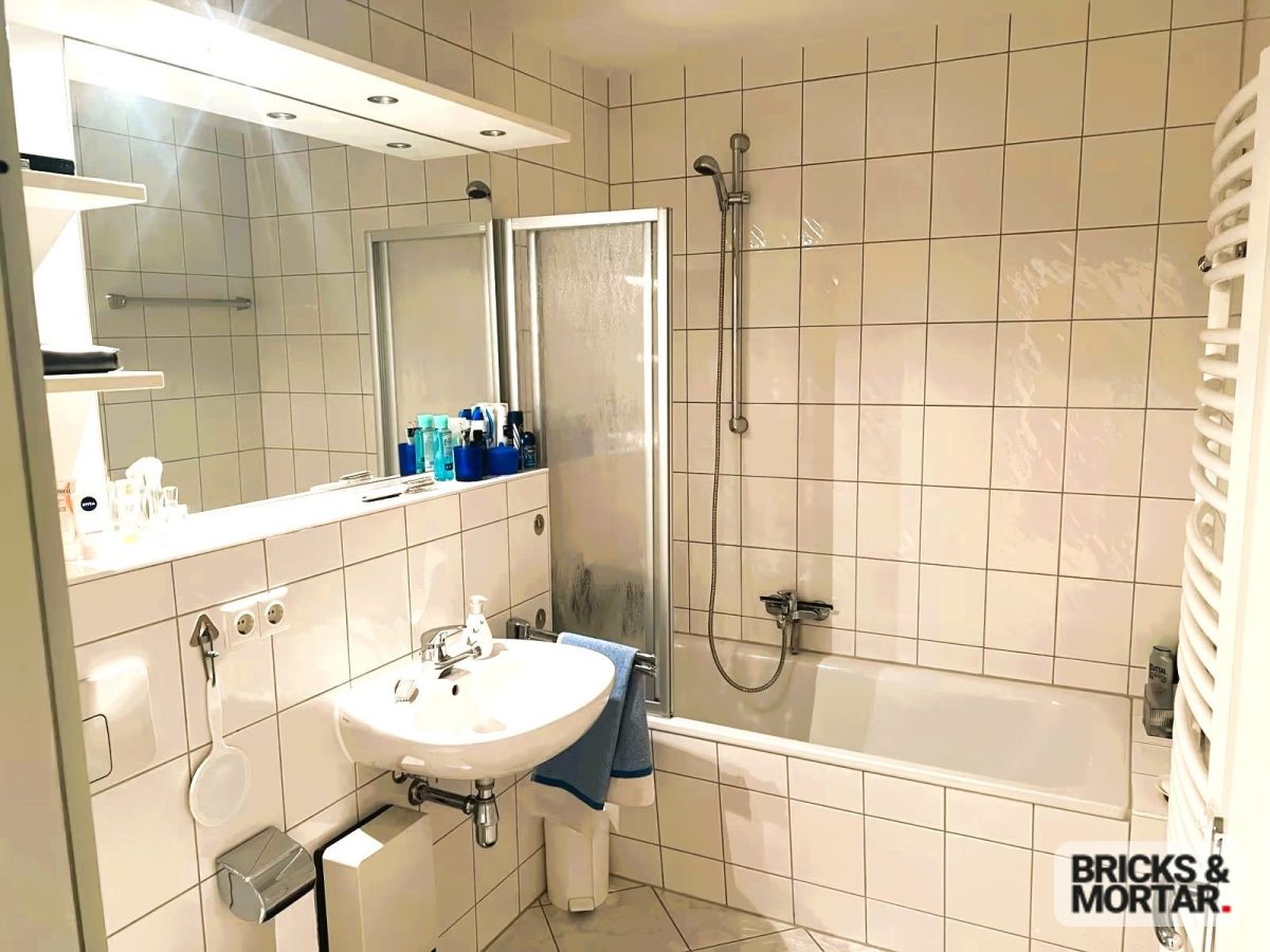 Immobilienangebot - Dresden - Alle - Exklusive 2-Zimmer-Erdgeschosswohnung nahe der TU Dresden – Möbliert mit Terrasse – zu verkaufen