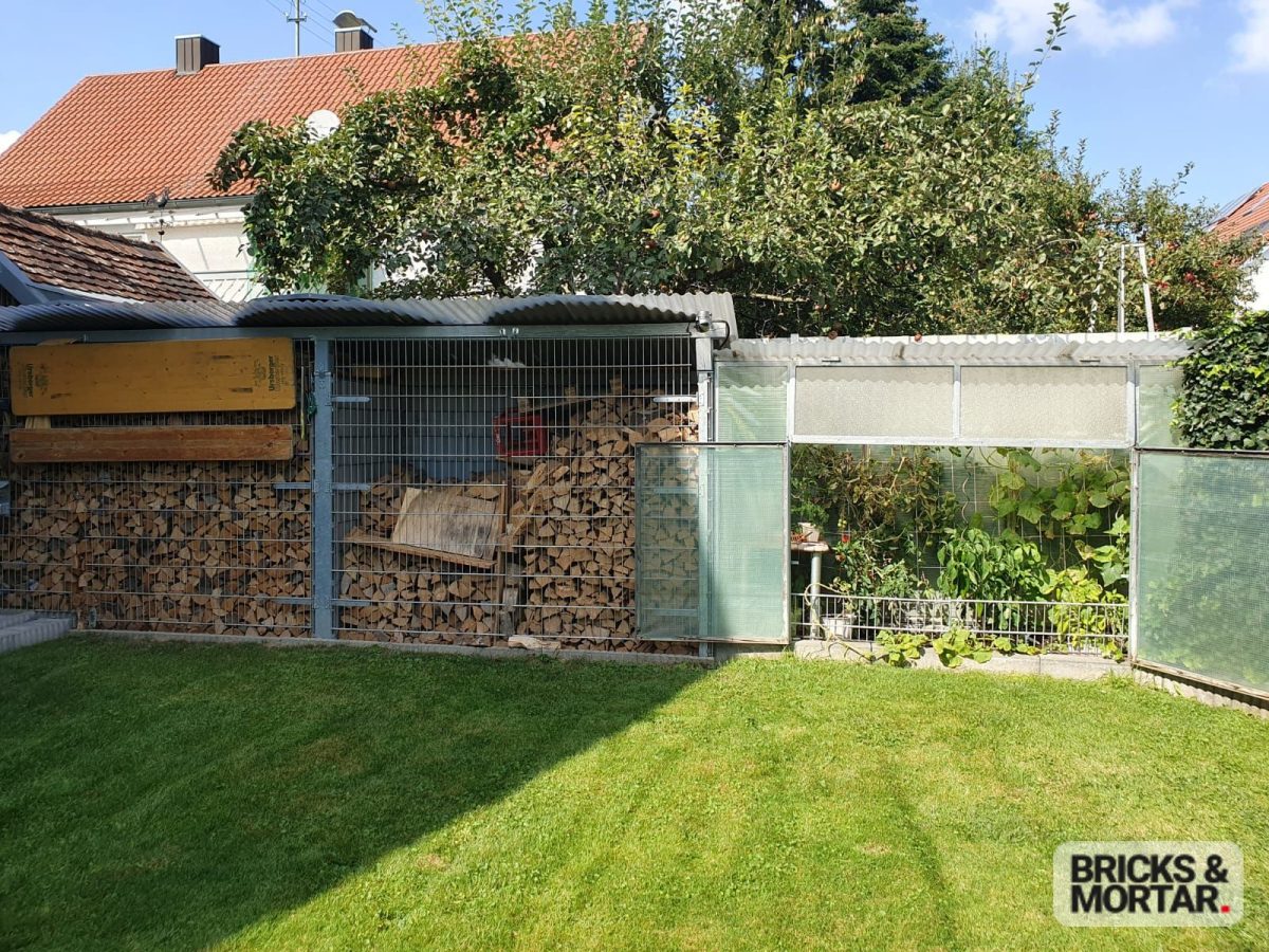 Immobilienangebot - Thannhausen - Alle - Charmantes Einfamilienhaus mit modernem Komfort und idyllischem Garten in Thannhausen - Ausbaureserve im Dachgeschoss