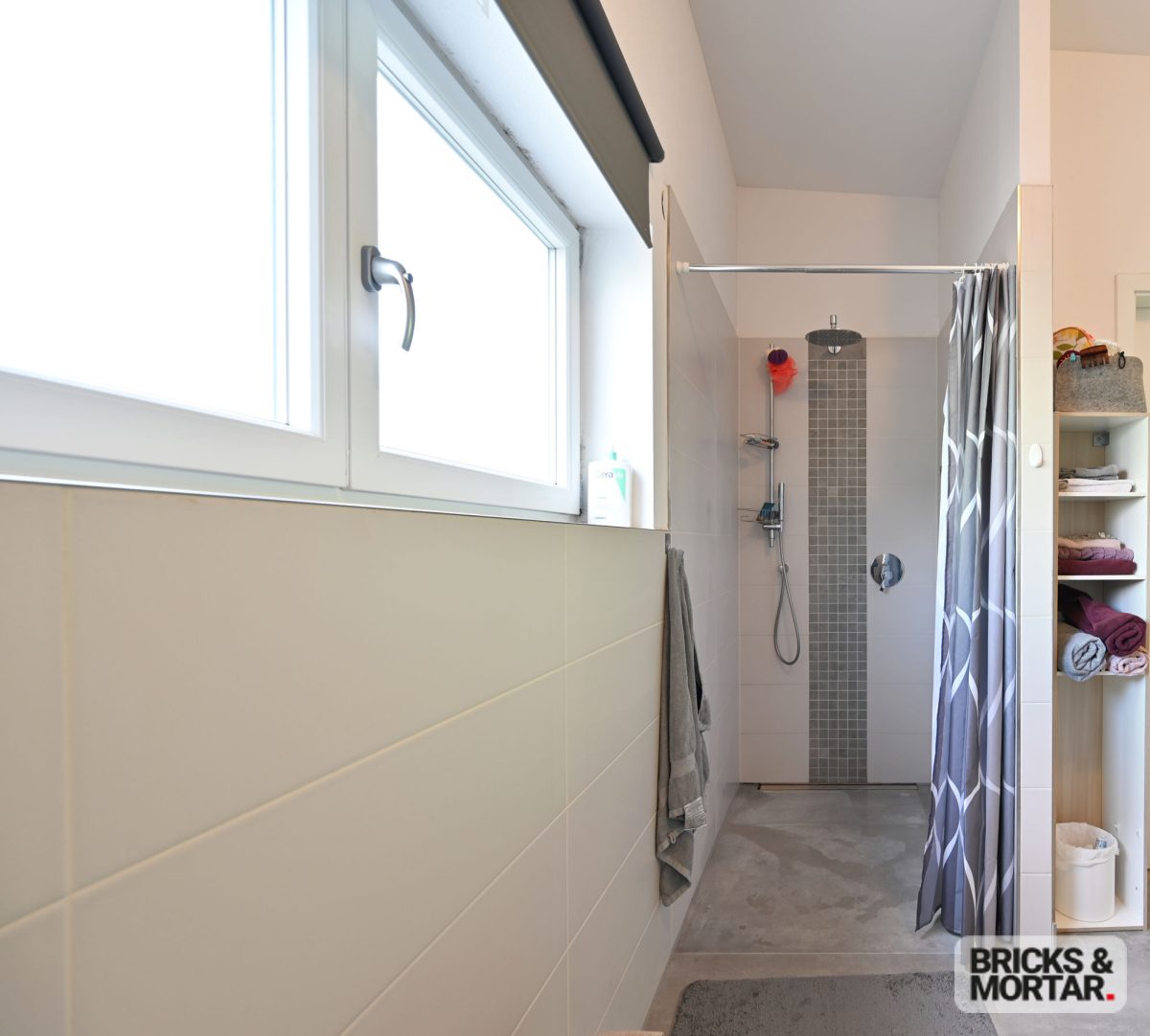Immobilienangebot - Mindelheim - Alle - Attraktiver Bungalow 2018 ausgebaut in Mindelheim - Wohnen auf einer Ebene mit ca. 100 m²