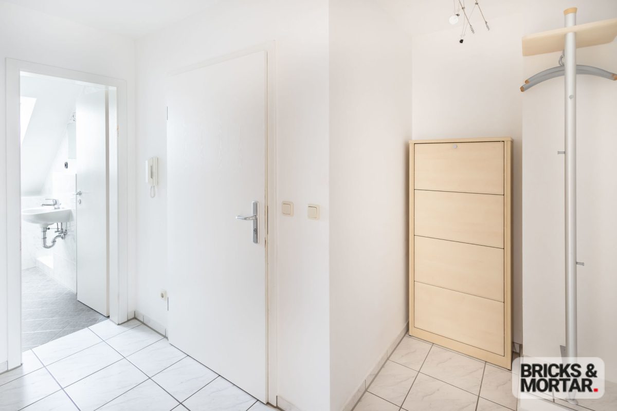 Immobilienangebot - Lauf a.d.Pegnitz - Alle - Charmante 4-Zimmer-Wohnung mit Stellplatz & erweiterbarem Spitzboden
