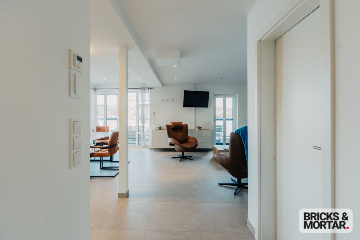 Immobilienangebot - Neukieritzsch - Alle - Exklusives Seeanwesen mit privatem Bootsanleger – Luxus, Natur & Ruhe in Perfektion