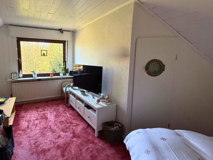 Immobilienangebot - Neuss - Alle - +++Neuss: Ihr Traumhaus am Rande der Stadt mit Kamin, Terrasse und  viel Platz zum Entspannen!+++