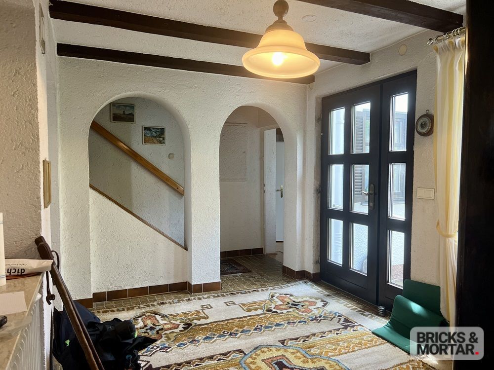 Immobilienangebot - Augsburg / Kriegshaber - Alle - Großes Einfamilienhaus mit Dachterrasse in ruhiger Wohnlage in der Nähe zur Uniklinik
