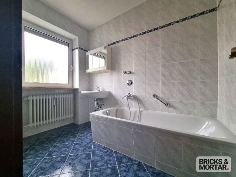Immobilienangebot - Augsburg - Alle - 2-Zimmer-Wohnung mit Westloggia, ruhige Lage,
beste Verkehrsanbindung, Uni-Nähe, WG-geeignet