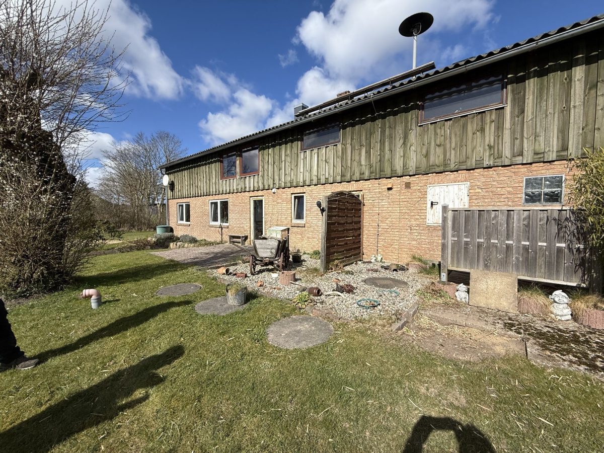 Immobilienangebot - Westre - Alle - Charmanter Resthof in Außenlage auf großem Grundstück
