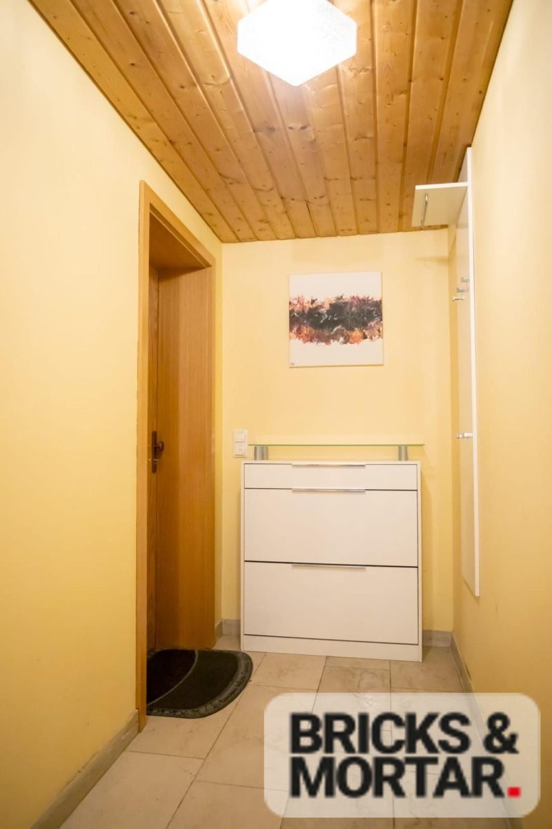 Immobilienangebot - Traunreut - Alle - ***Charmante 1,5-Zimmer-Wohnung mit Terrasse und Stellplatz***