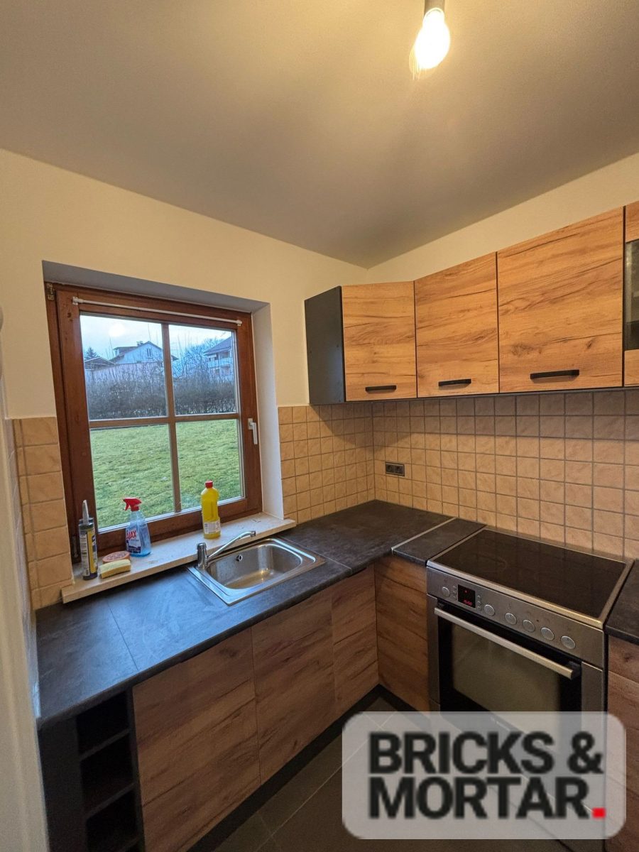 Immobilienangebot - Traunreut - Alle - ***Charmante 1,5-Zimmer-Wohnung mit Terrasse und Stellplatz***