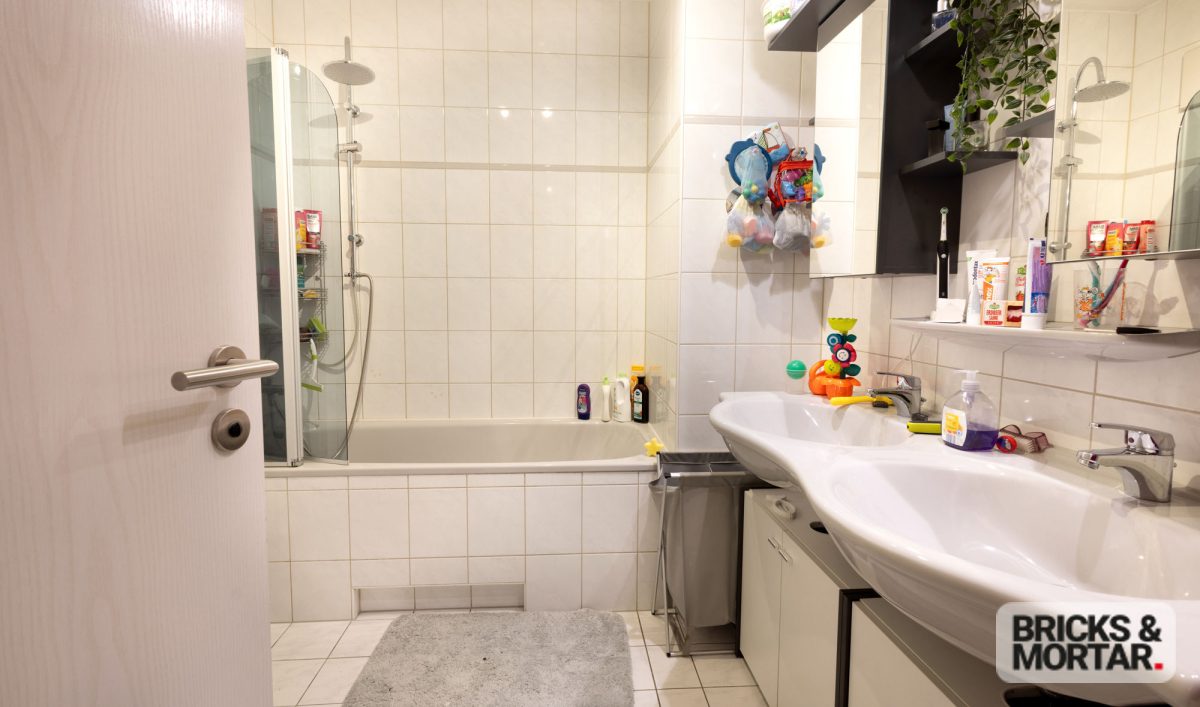 Immobilienangebot - Dresden - Alle - Schicke 3 Raum- Wohnung, perfekte Anbindung an die öffentlichen Verkehrsmittel!
