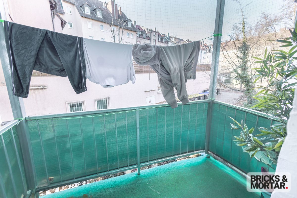 Immobilienangebot - Nürnberg - Alle - Stilvolle 2-Zimmer-Altbauwohnung – Vermietet, kernsaniert und solide Kapitalanlage