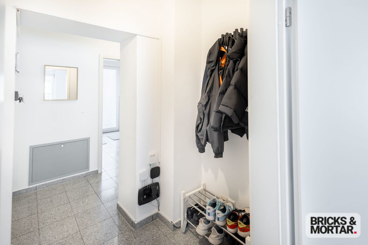 Immobilienangebot - Nürnberg - Alle - Stilvolle 2-Zimmer-Altbauwohnung – Vermietet, kernsaniert und solide Kapitalanlage
