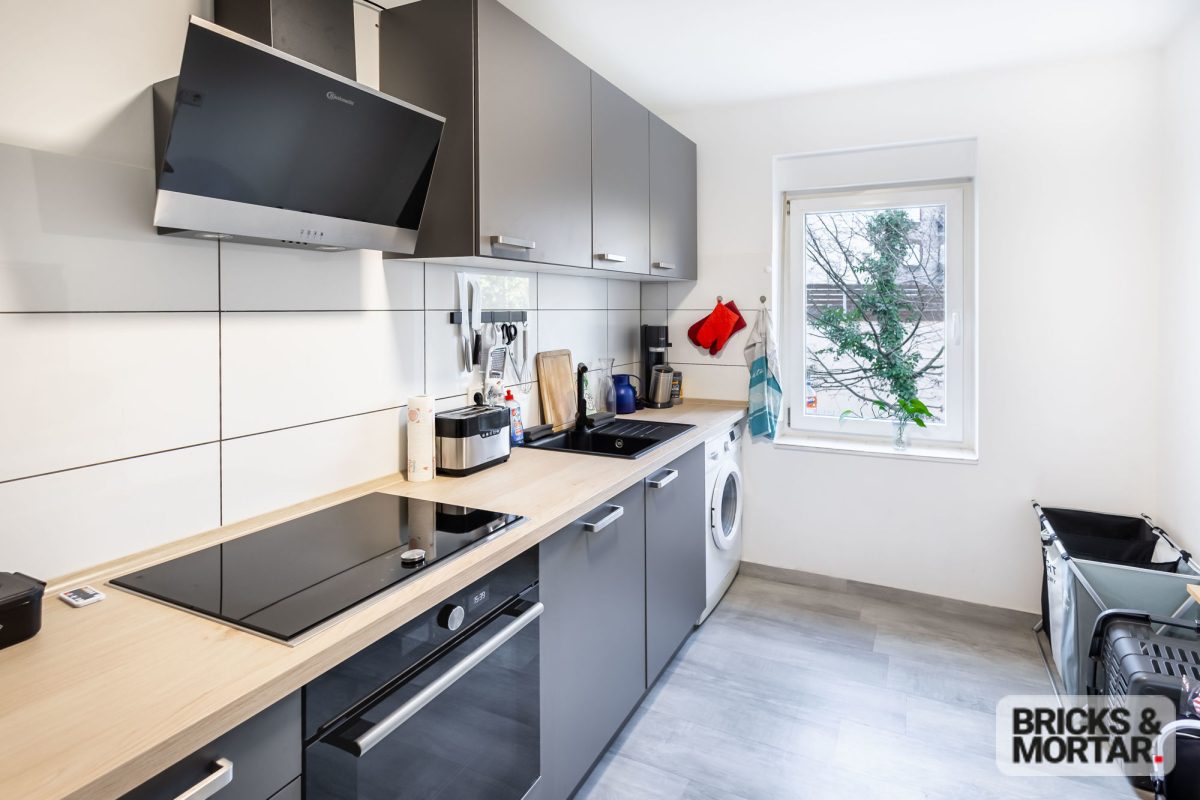 Immobilienangebot - Nürnberg - Alle - Stilvolle 2-Zimmer-Altbauwohnung – Vermietet, kernsaniert und solide Kapitalanlage