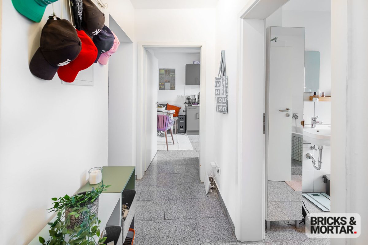 Immobilienangebot - Nürnberg - Alle - Stilvolle 2-Zimmer-Altbauwohnung – Vermietet, kernsaniert und solide Kapitalanlage