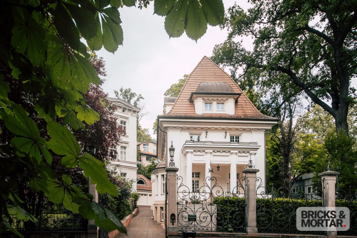 Immobilienangebot - Halle - Alle - Elegant in historischer Villa: Exklusive Wohnung mit Büro- und Praxisoption in Gehobener Lage