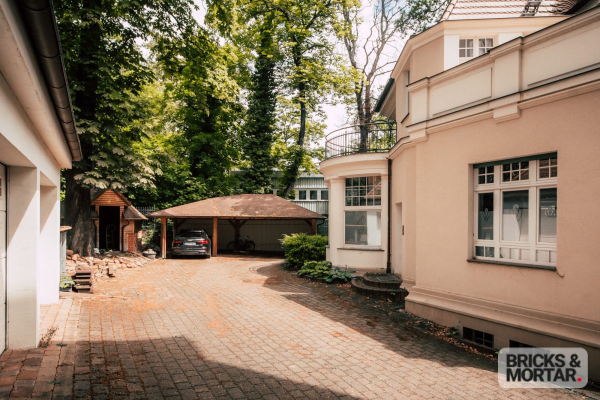 Immobilienangebot - Halle - Alle - Elegant in historischer Villa: Exklusive Wohnung mit Büro- und Praxisoption in Gehobener Lage
